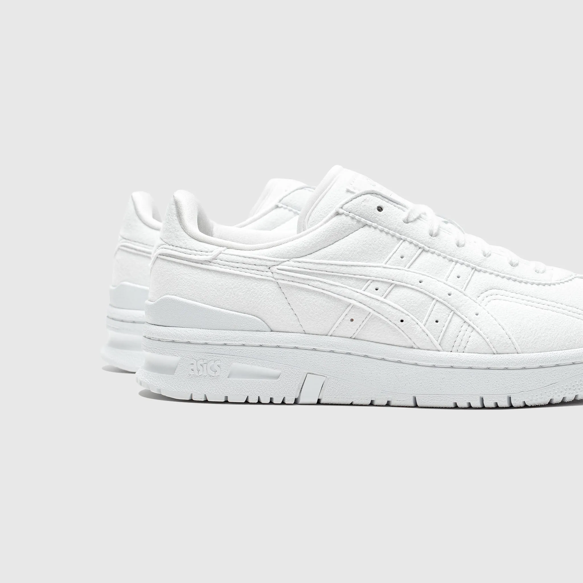 ASICS VIC NBD "WHITE"